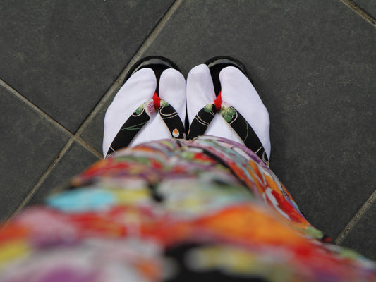 What is Geta? Unveiling the Timeless Appeal of Japan's Traditional Wooden Sandals