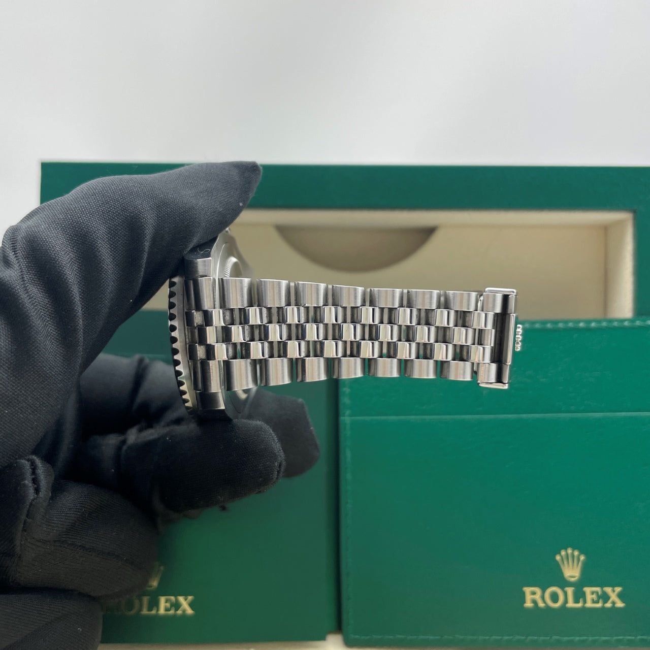 Pre-owned Rolex GMT-Master II 40mm Men's Watch - ref 126710BLNR Black Dial Bat Girl (2022)