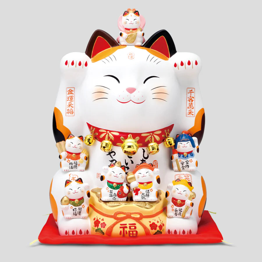 Yakushigama Maneki-Neko Beckoning Cat