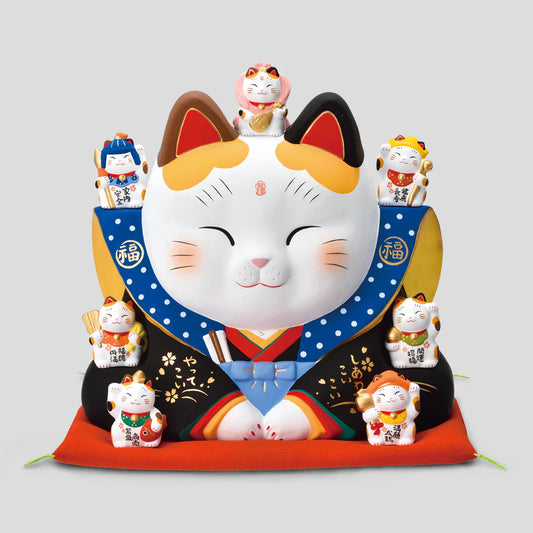 Yakushigama Maneki-Neko Beckoning Cat