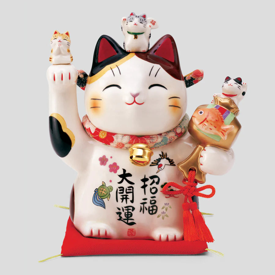 Yakushigama Maneki-Neko Beckoning Cat