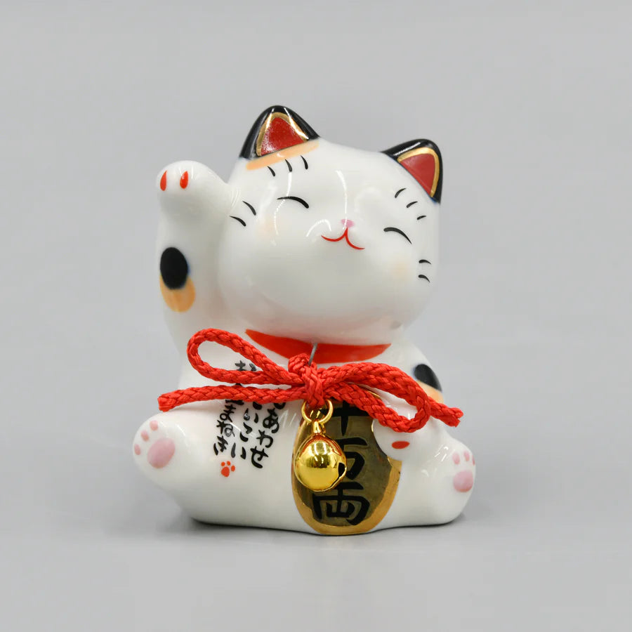 Yakushigama Maneki-Neko Japanese Lucky Beckoning Cat