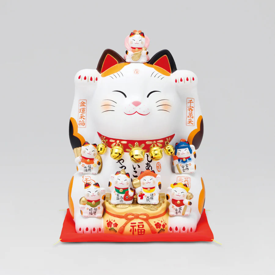 Yakushigama Maneki-Neko Beckoning Cat