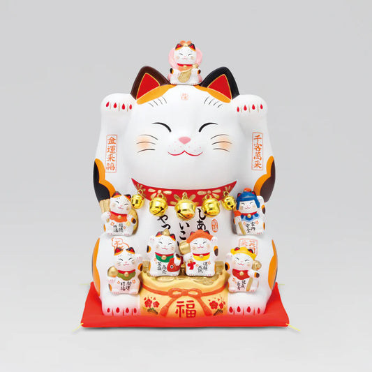 Yakushigama Maneki-Neko Beckoning Cat