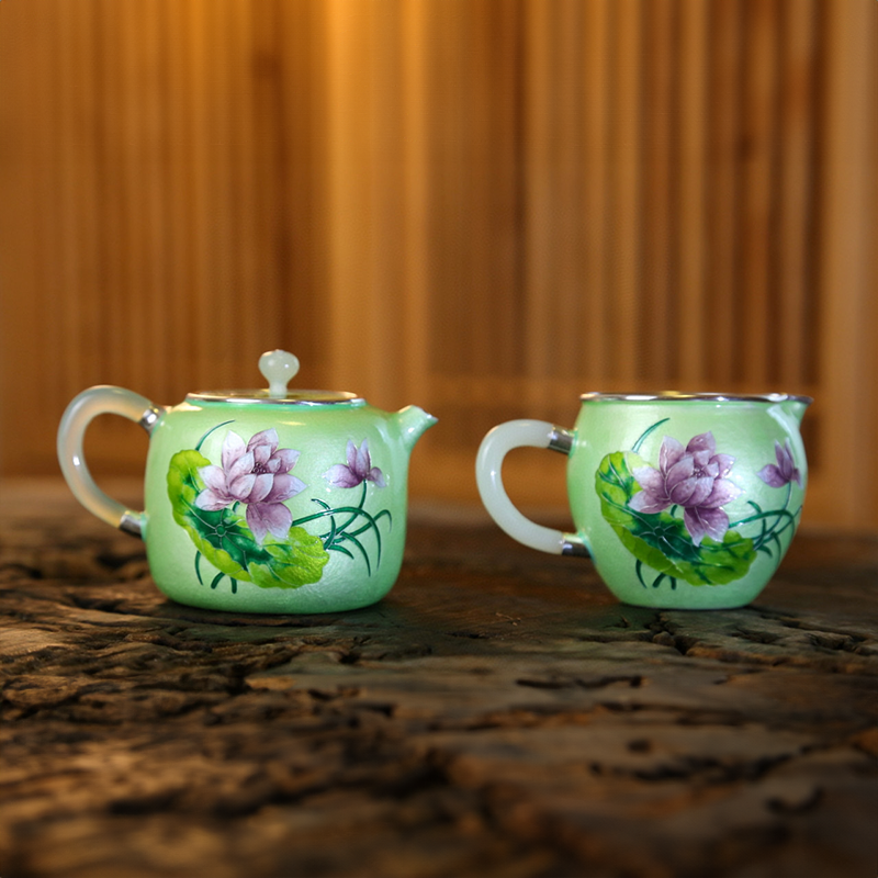Chineses Hand-Hammered Teapot