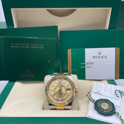Pre-owned Rolex Sky-Dweller 42mm Men's Watch - ref 326933 Champagne Dial (2019)