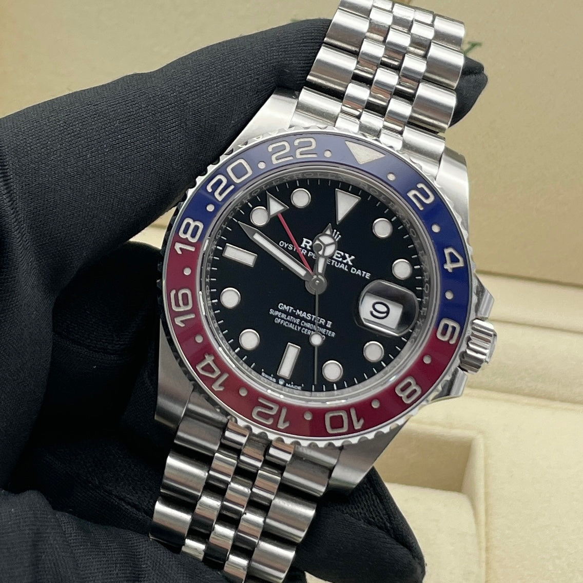 Pre-owned Rolex GMT-Master II 40mm Men's Watch - ref 126710BLRO Black Dial Pepsi