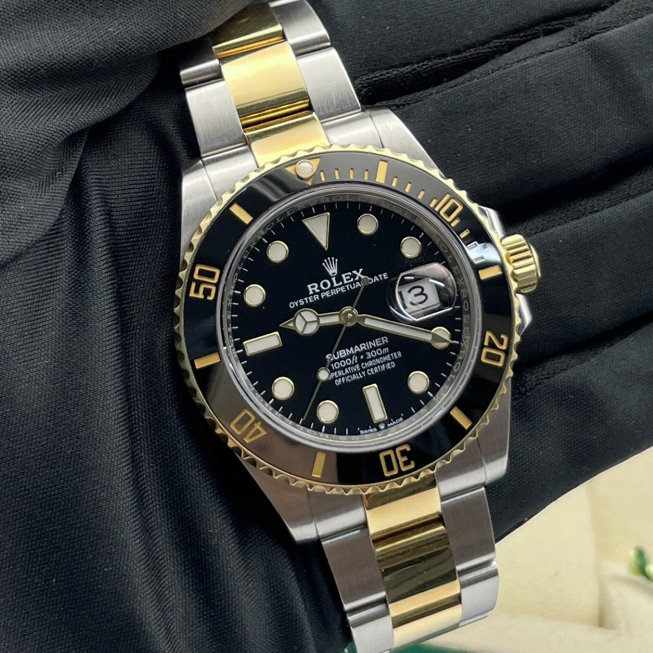 Pre-owned Rolex Submariner Date 41mm Men's Watch - ref 126613LN Black Dial (2022)