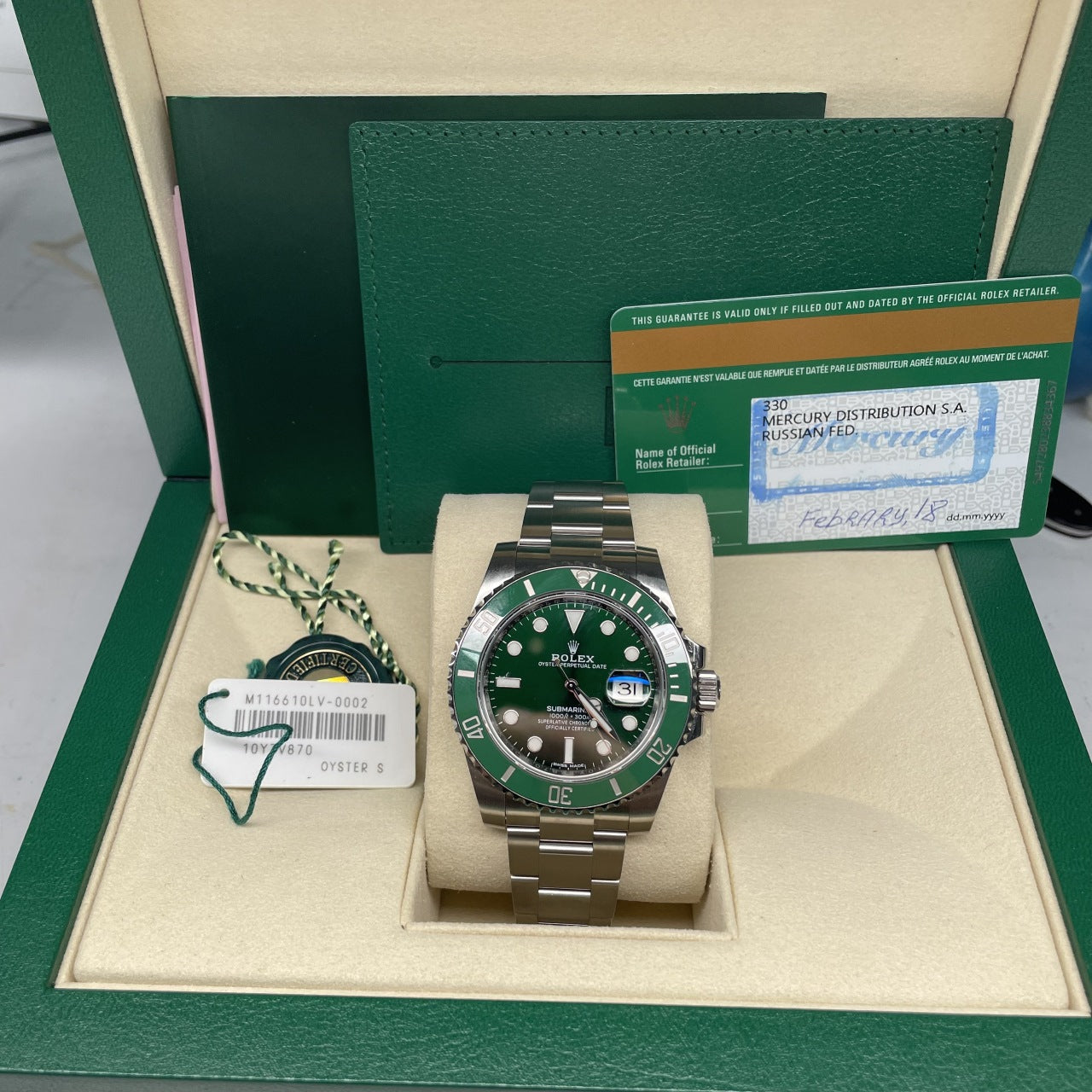 Pre-owned Rolex Submariner 41mm Men's Watch - ref 116610LV Green Hulk (2018)