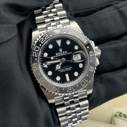 Pre-owned Rolex GMT-Master II 40mm Men's Watch - ref 126710GRNR Black Dial & Jubilee (2025)
