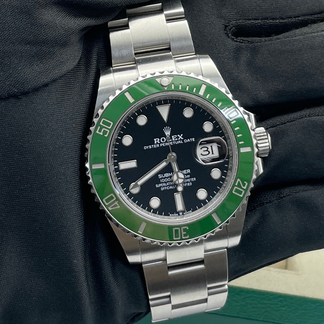 Pre-owned Rolex Submariner 41mm Men's Watch - ref 126610LV Green Bezel & Black Dial Starbucks (2024)