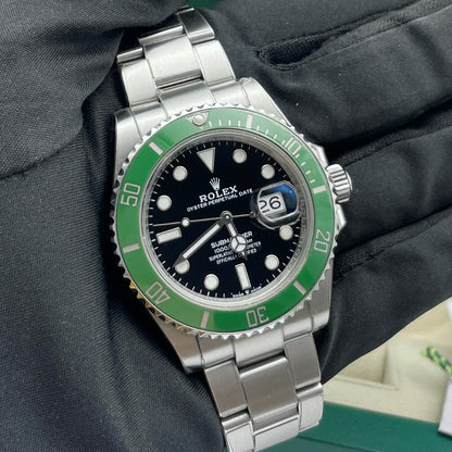 Pre-owned Rolex Submariner 41mm Men's Watch - ref 126610LV Green Bezel & Black Dial Starbucks (2023)