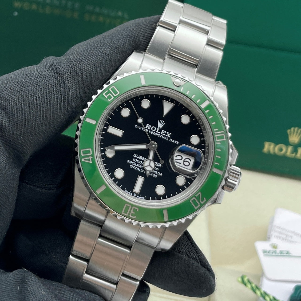 Pre-owned Rolex Submariner 41mm Men's Watch - ref 126610LV Green Bezel & Black Dial Starbucks (2023)