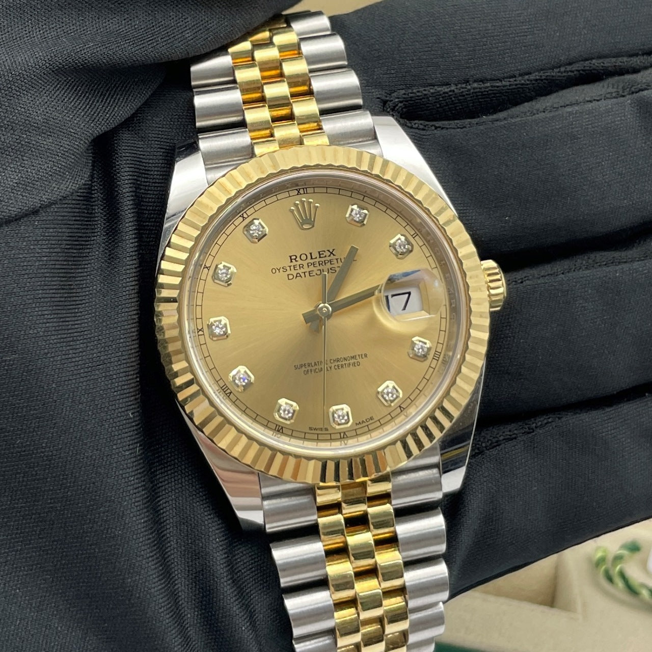 Pre-owned Rolex Datejust 41 41mm Men's Watch - ref 126333 Champagne & Diamond Dial (2019)