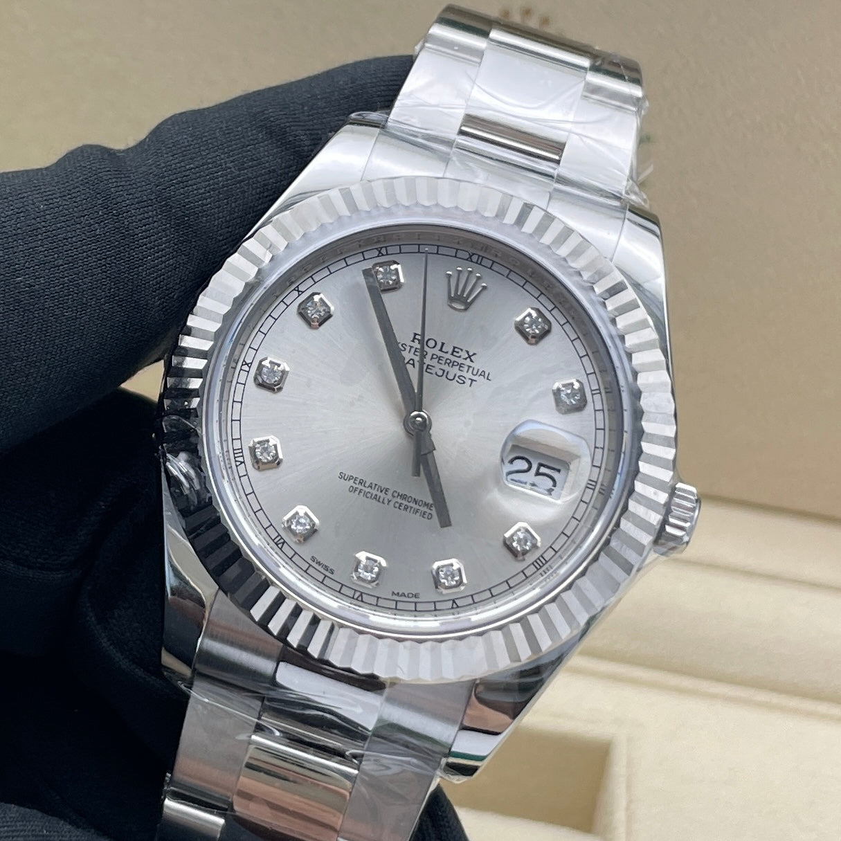 Pre-owned Rolex Datejust 41mm Men's Watch - ref 116334 Diamond-Silver Dial (2017)