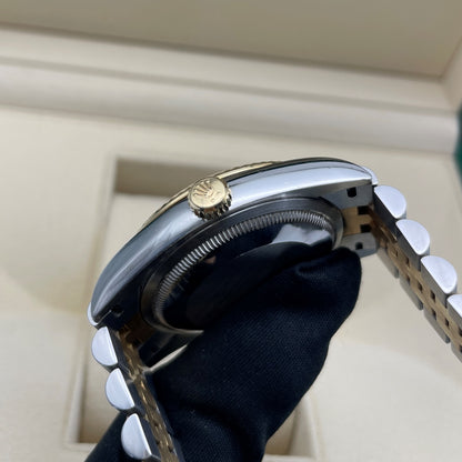 Pre-owned Rolex Datejust 36 36mm Men's Watch - ref 126232 Black & Diamond Dial