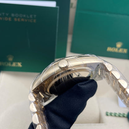 中古ロレックス デイデイト 36mm メンズ腕時計 - Ref. 128238 グリーンダイヤル (2025)