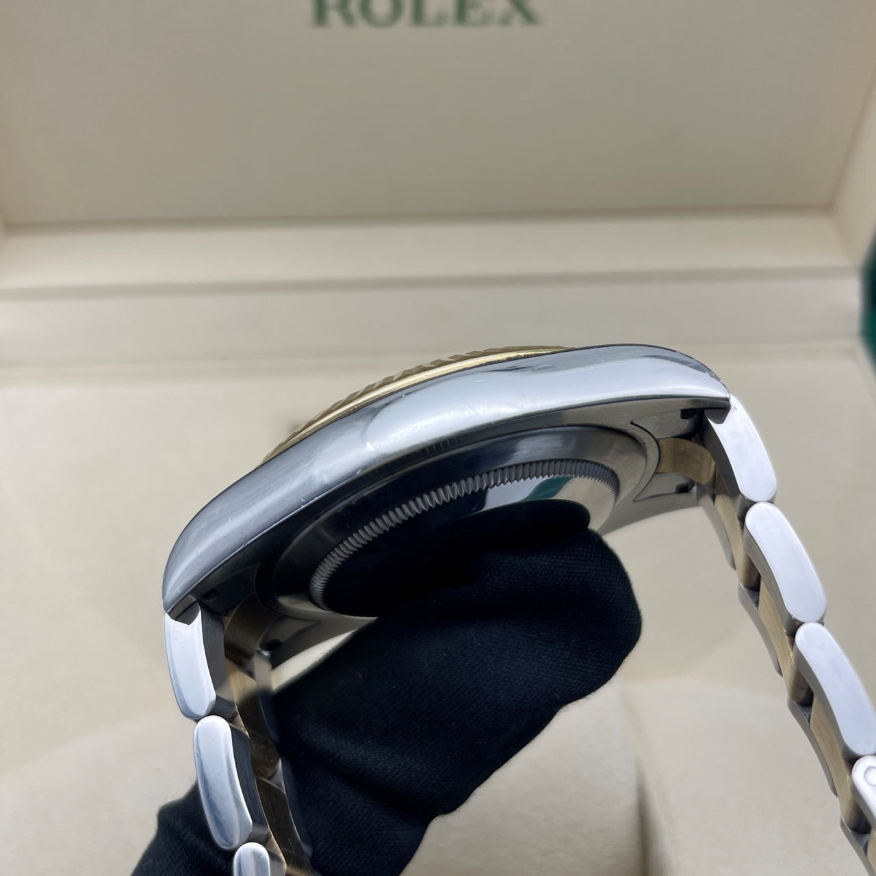 Pre-owned Rolex Datejust II 41mm Men's Watch-ref 116333 Diamond-Champagne Dial