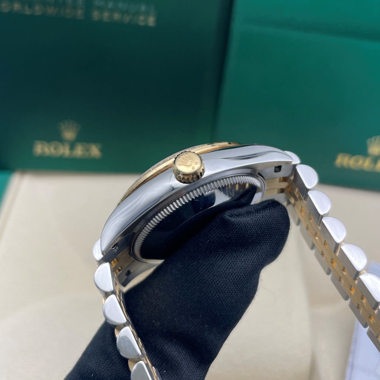 Pre-owned Rolex Datejust 31 31mm Women's Watch - ref 278383RBR Green Dial (2023)