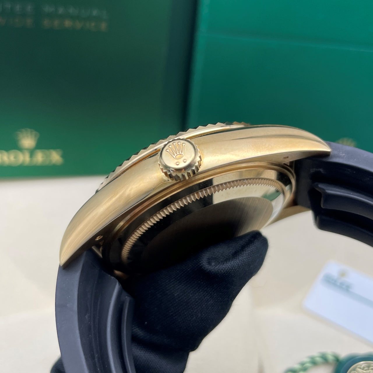 Pre-owned Rolex Sky-Dweller 42mm Men's Watch - ref 326238 Black Dial (2021)