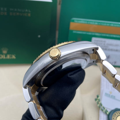 Pre-owned Rolex Sky-Dweller 42mm Men's Watch - ref 326933 Champagne Dial (2019)