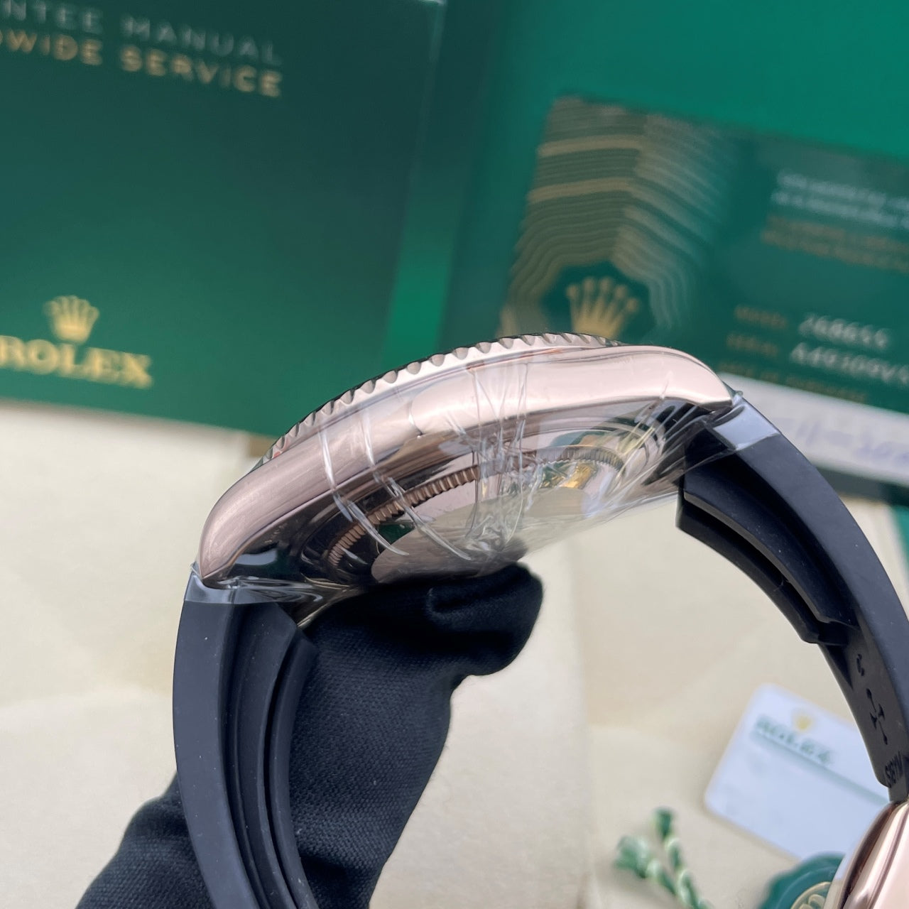 Pre-owned Rolex Yacht-Master 37 37mm Men's Watch - ref 268655 Black Dial (2022)