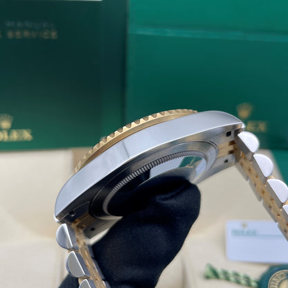 Pre-owned Rolex GMT-Master II 40mm Men's Watch - ref 126713GRNR Black Dial (2025)