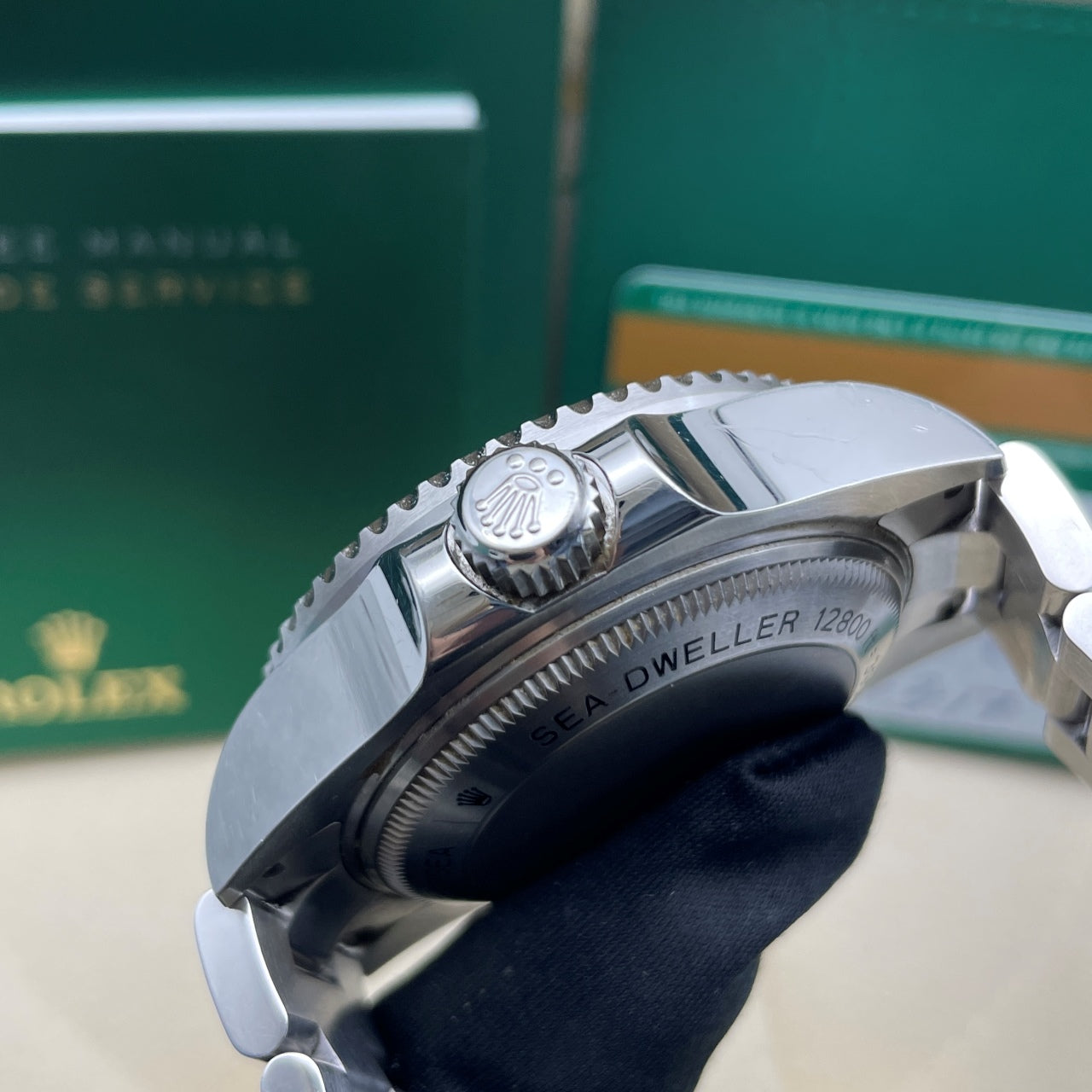 Pre-owned Rolex Sea-Dweller 44mm Men's Watch - ref 116660 Black Dial (2017)