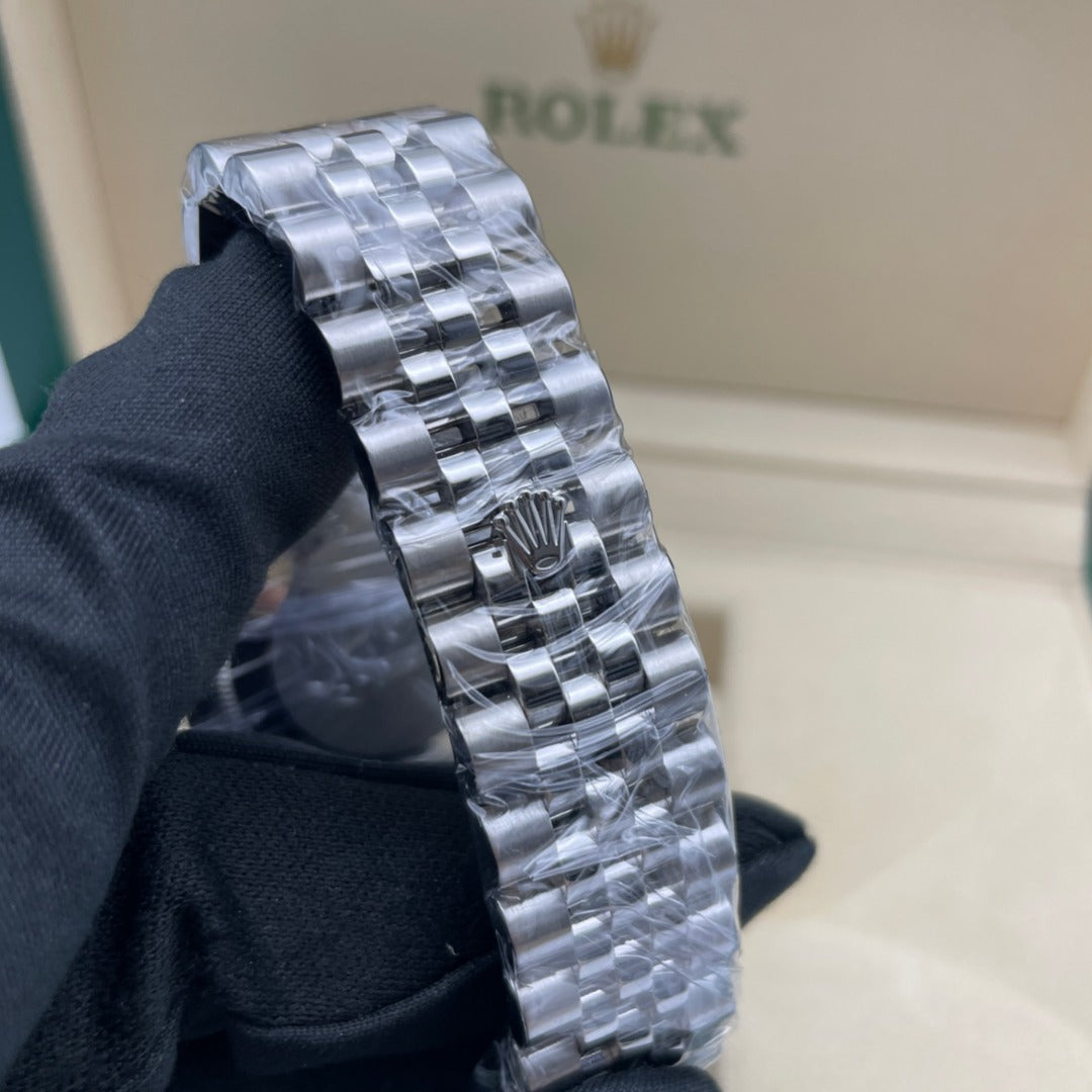 Pre-owned Rolex Datejust 36 36mm Men's Watch - ref 116234G Diamond & Silver Dial