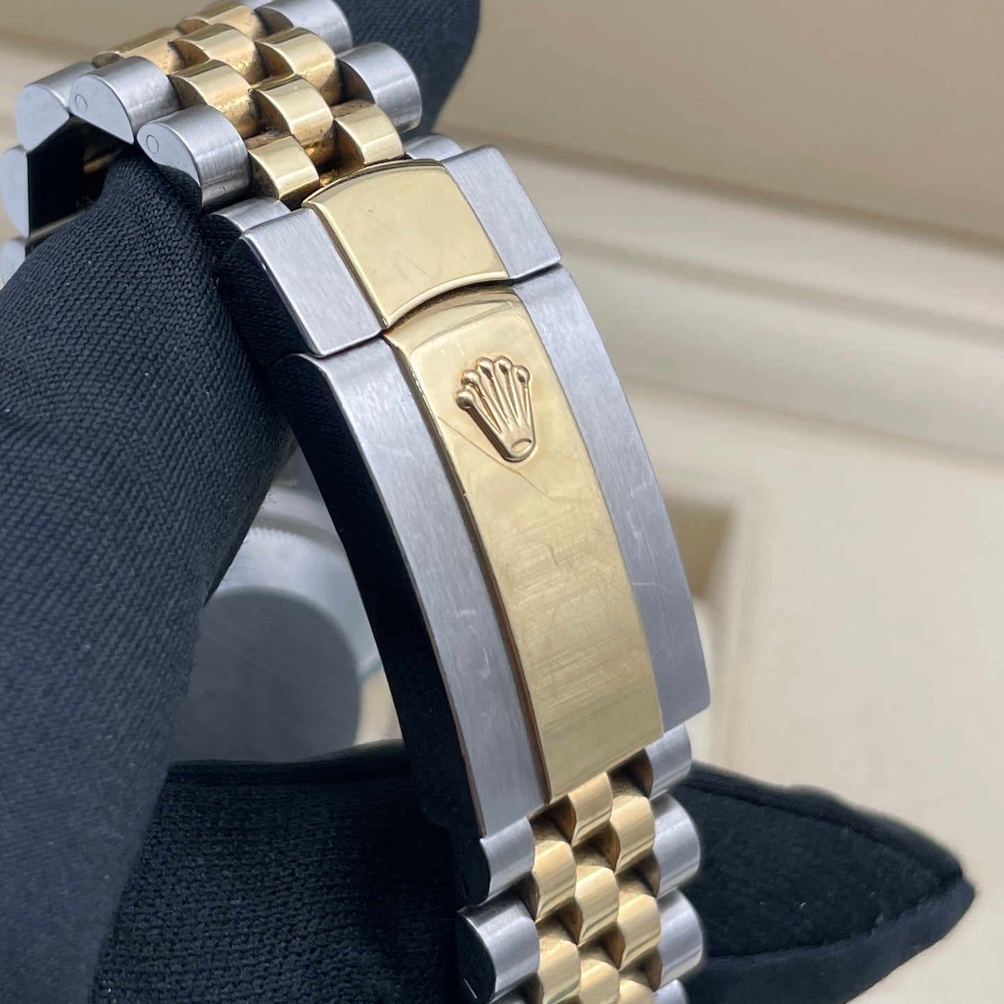 Pre-owned Rolex Datejust 36 36mm Men's Watch - ref 126232 Black & Diamond Dial