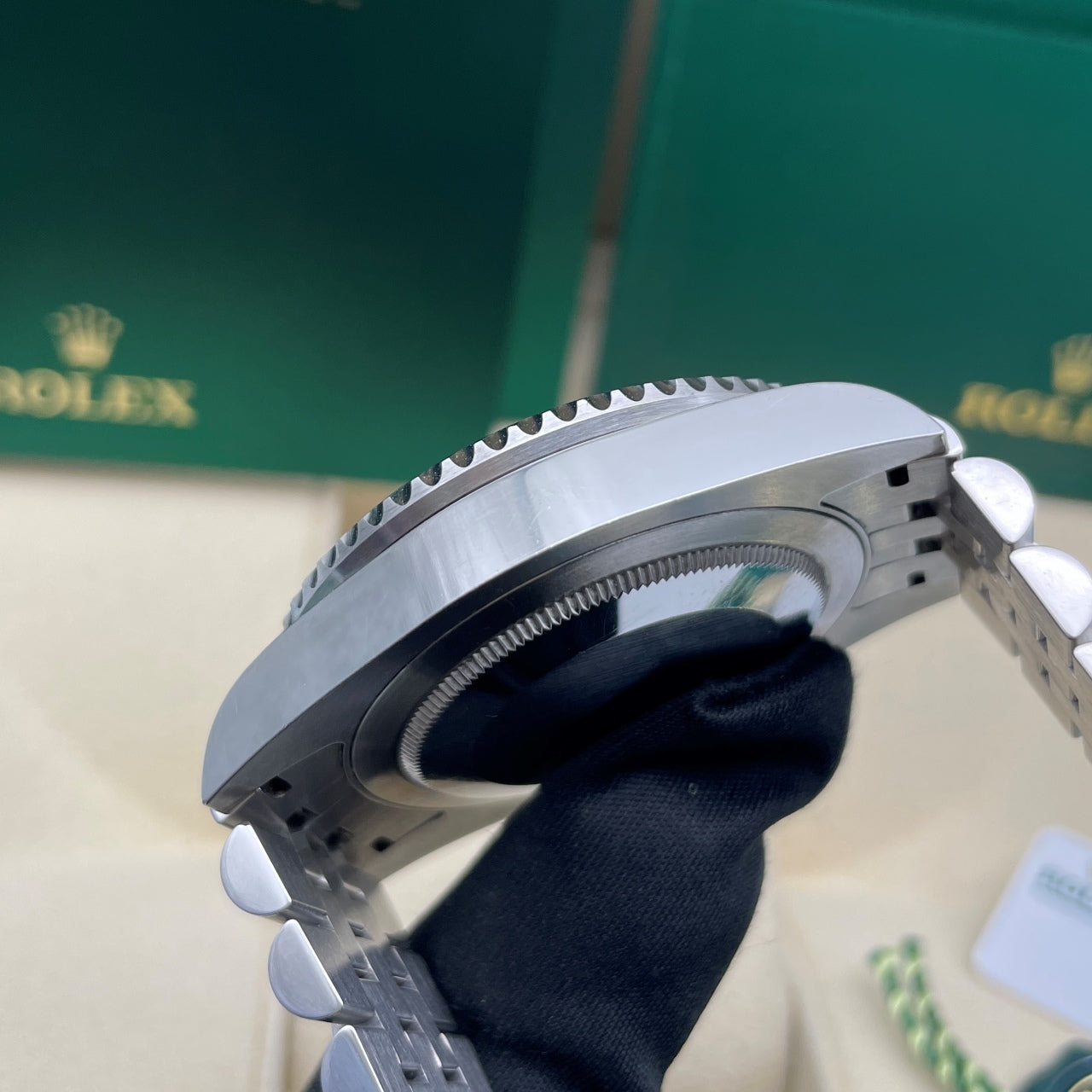 Pre-owned Rolex GMT-Master II 40mm Men's Watch - ref 126710BLNR Black Dial Bat Girl (2022)