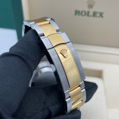 Pre-owned Rolex Datejust II 41mm Men's Watch - ref 116333 Diamond-Champagne Dial