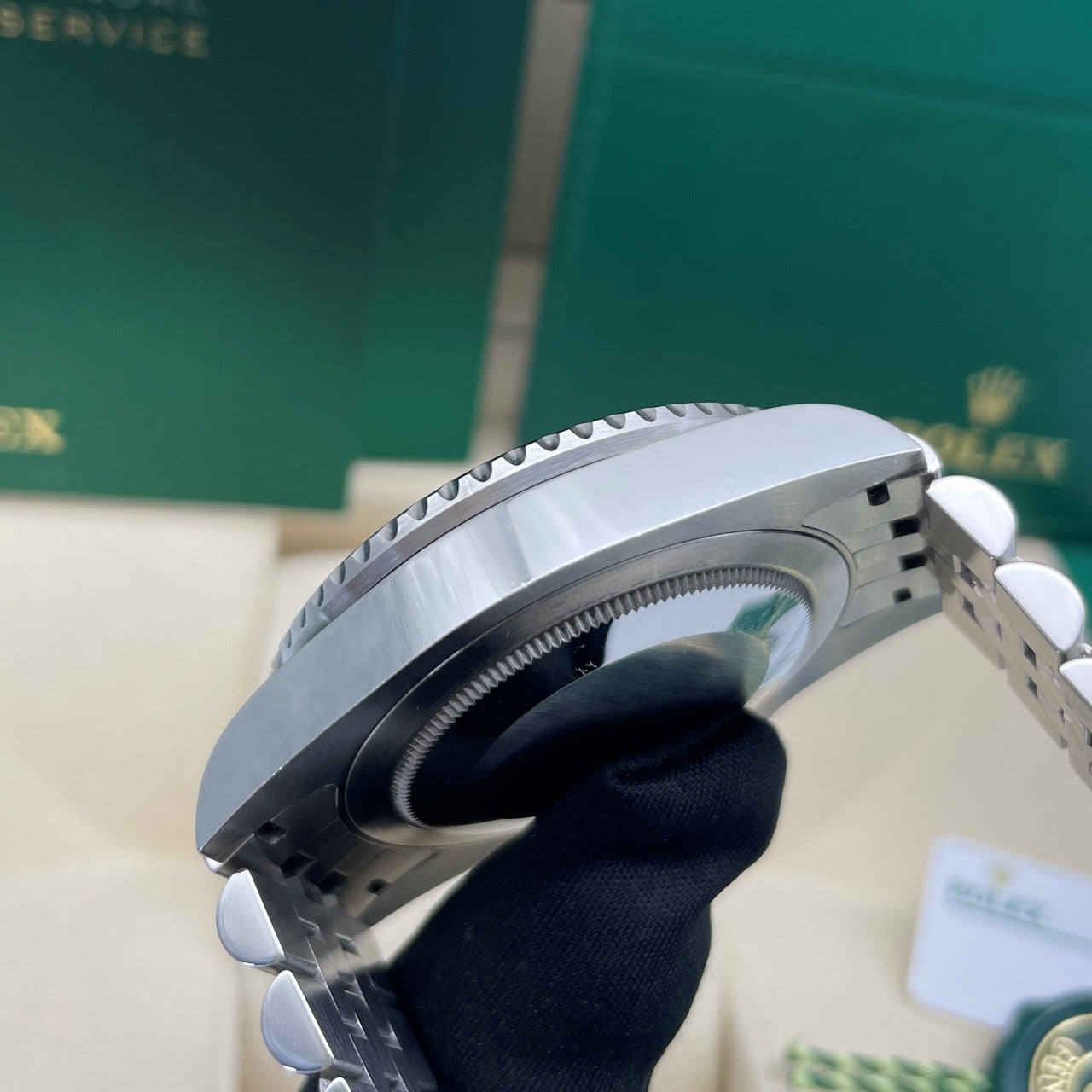 Pre-owned Rolex GMT-Master II 40mm Men's Watch - ref 126710BLRO Black Dial Pepsi (2023)