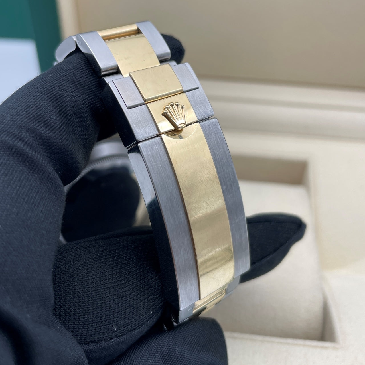 Pre-owned Rolex Submariner Date 41mm Men's Watch - ref 126613LN Black Dial