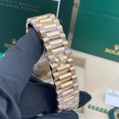 中古ロレックス デイデイト 36mm メンズ腕時計 - Ref. 128238 グリーンダイヤル (2025)