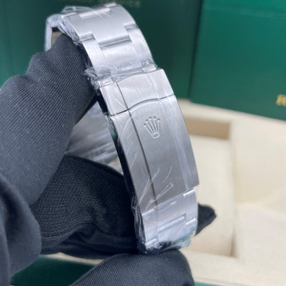 Pre-owned Rolex Oyster Perpetual 41mm Men's Watch - ref 134300 Green Dial (2025)