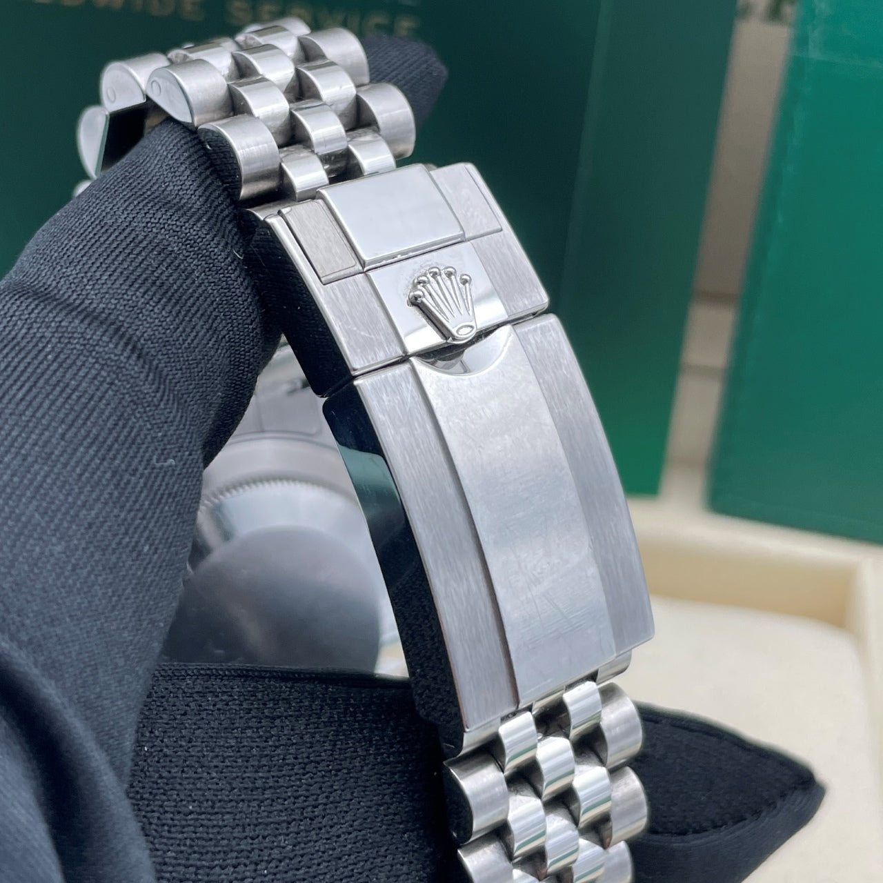 Pre-owned Rolex GMT-Master II 40mm Men's Watch - ref 126710BLRO Black Dial Pepsi (2023)