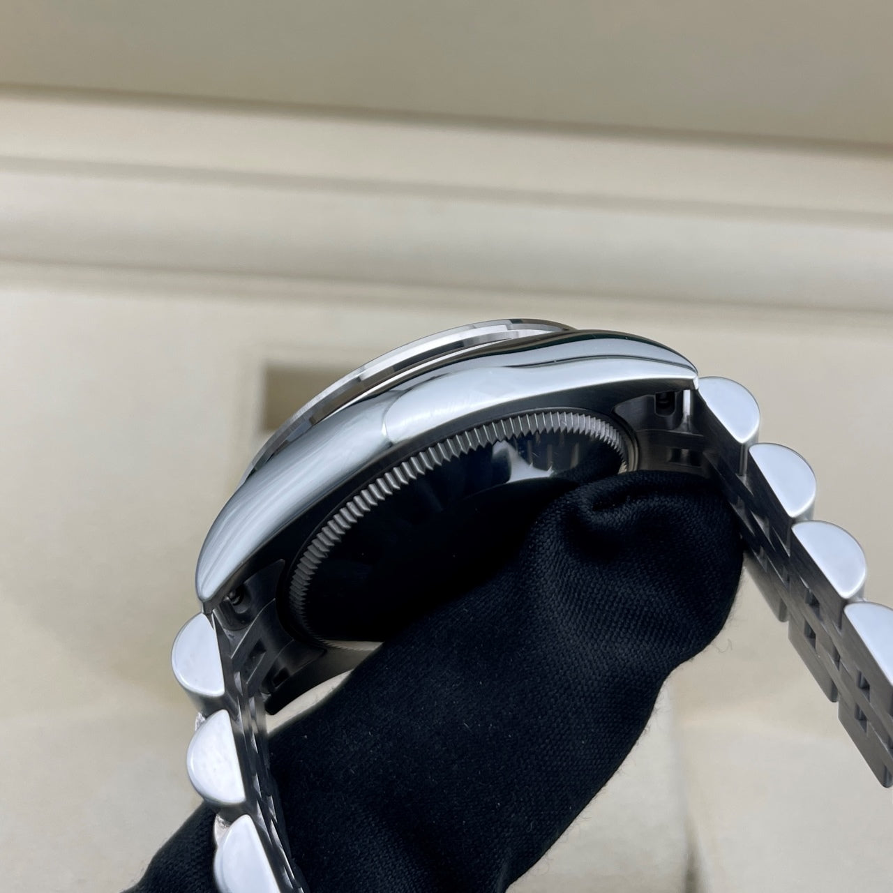 Pre-owned Rolex Datejust 31 31mm Women's Watch - ref 178384  Mother-of-Pearl Dial (2017)