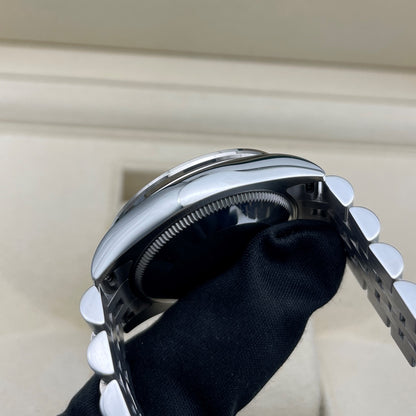 Pre-owned Rolex Datejust 31 31mm Women's Watch - ref 178384  Mother-of-Pearl Dial (2017)