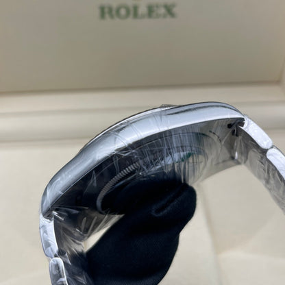 Pre-owned Rolex Datejust 41mm Men's Watch - ref 116334 Diamond-Silver Dial (2017)