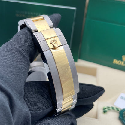 Pre-owned Rolex Submariner Date 41mm Men's Watch - ref 126613LB Blue Dial (2022)