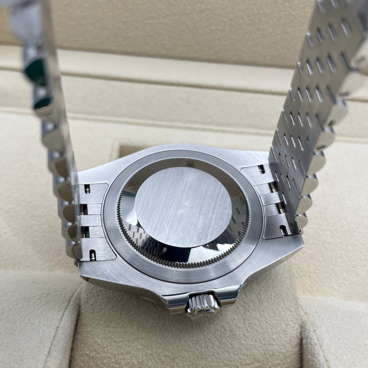 Pre-owned Rolex GMT-Master II 40mm Men's Watch - ref 126710BLNR Black Dial Bat Girl