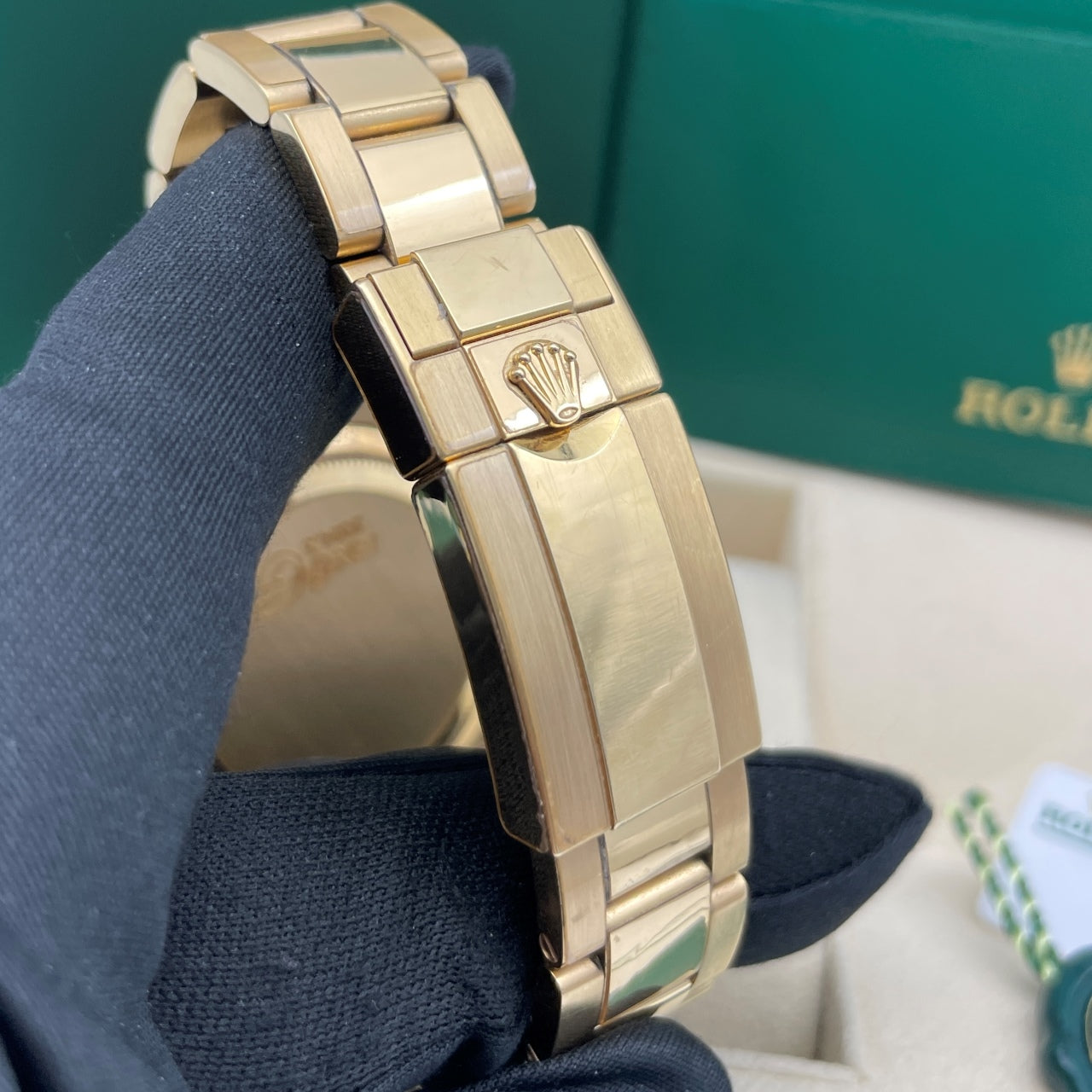 Pre-owned Rolex Cosmograph Daytona 40mm Men's Watch - ref 126508 Golden Dial (2024)