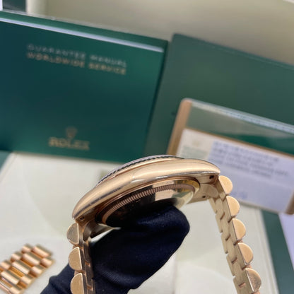 Pre-owned Rolex Day-Date 36mm Men's Watch - ref 118238 Soild 18k Gold Onyx Diamond Dial (2012)