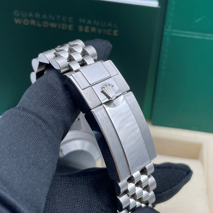 Pre-owned Rolex GMT-Master II 40mm Men's Watch - ref 126710GRNR Black Dial & Jubilee (2025)