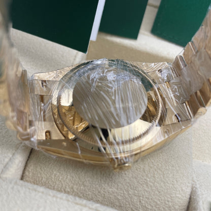 中古ロレックス デイデイト 36mm メンズ腕時計 - Ref. 128238 グリーンダイヤル (2025)