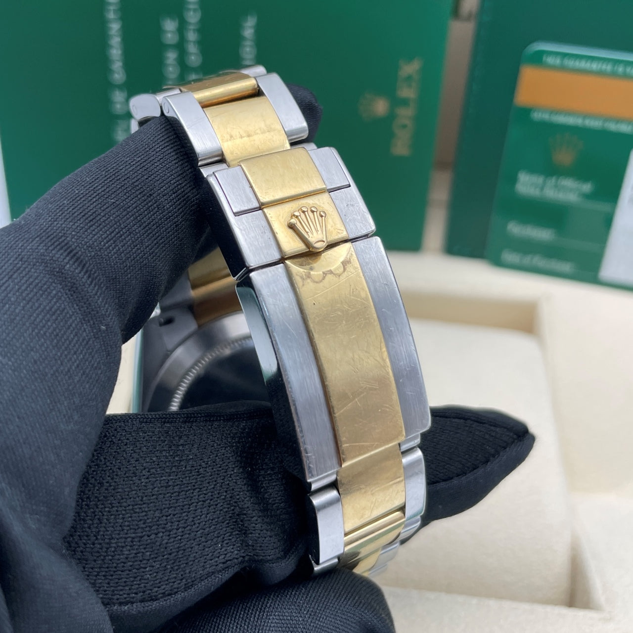 Pre-owned Rolex Daytona 40mm Men's Watch - ref 116523 Champagne Dial (2015)