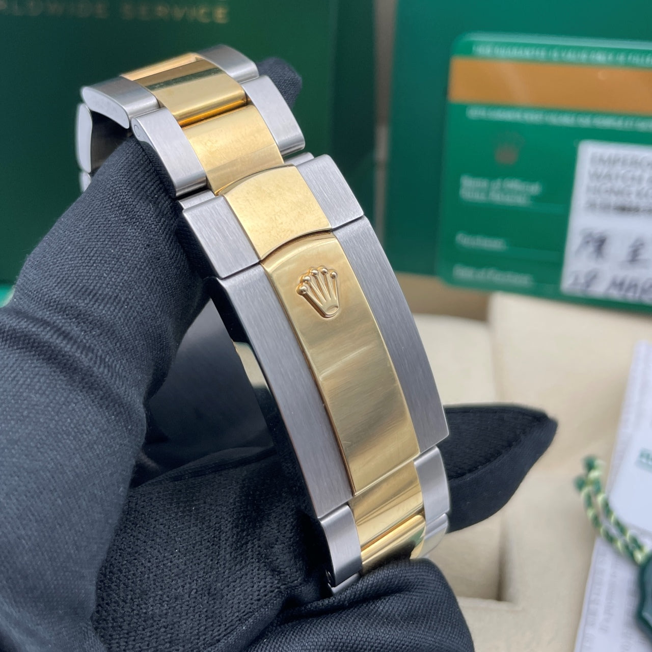 Pre-owned Rolex Sky-Dweller 42mm Men's Watch - ref 326933 Champagne Dial (2019)