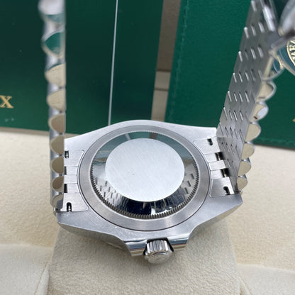 Pre-owned Rolex GMT-Master II 40mm Men's Watch - ref 126710BLRO Black Dial Pepsi (2023)