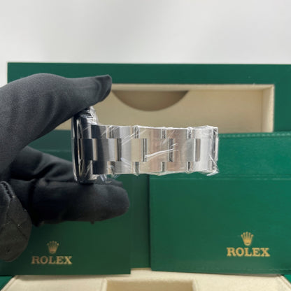 Pre-owned Rolex Oyster Perpetual 41mm Men's Watch - ref 134300 Green Dial (2025)
